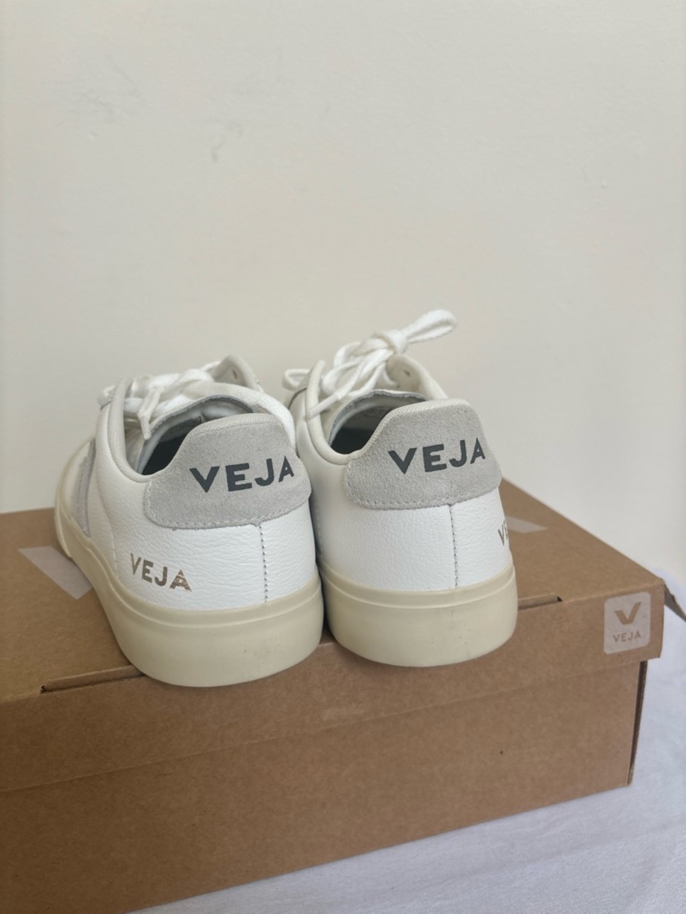 Veja Campo Leather Sneakers Sz8 Eu 39 Extra White/Natural Suede NWB - Picture 4 of 8
